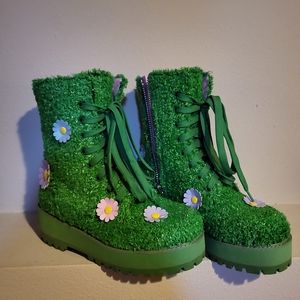 Astro turf dolls kill boots